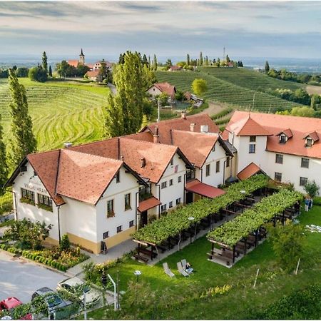 فندق Ivanjkovciفي  Gostisce Vinski Hram المظهر الخارجي الصورة