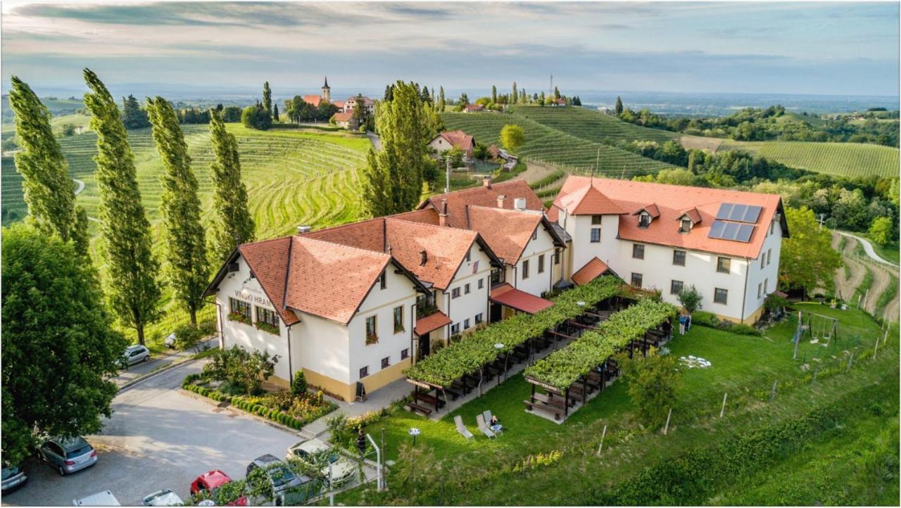 فندق Ivanjkovciفي  Gostisce Vinski Hram المظهر الخارجي الصورة